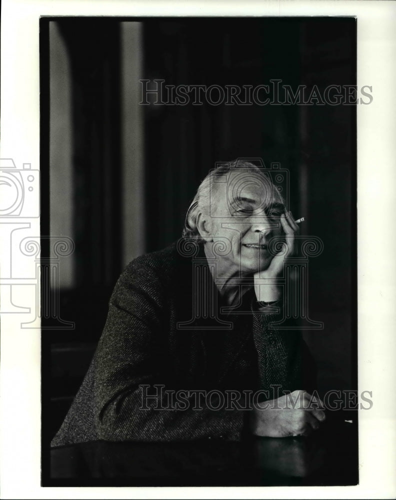 1988 Press Photo Andrew Vasnick - cva49192-Historic Images