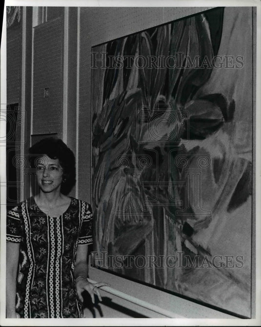 1970 Press Photo Jaquelyn Zwin and her work - cva49409 - Historic Images