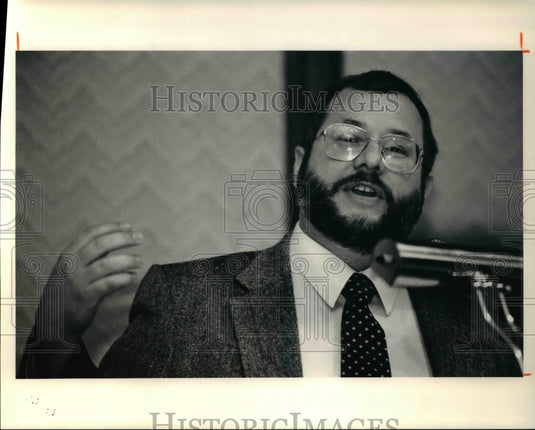 1991 Press Photo Dale Van Atta At The Arthur Andersen 100 Luncheon - cva49845 - Historic Images