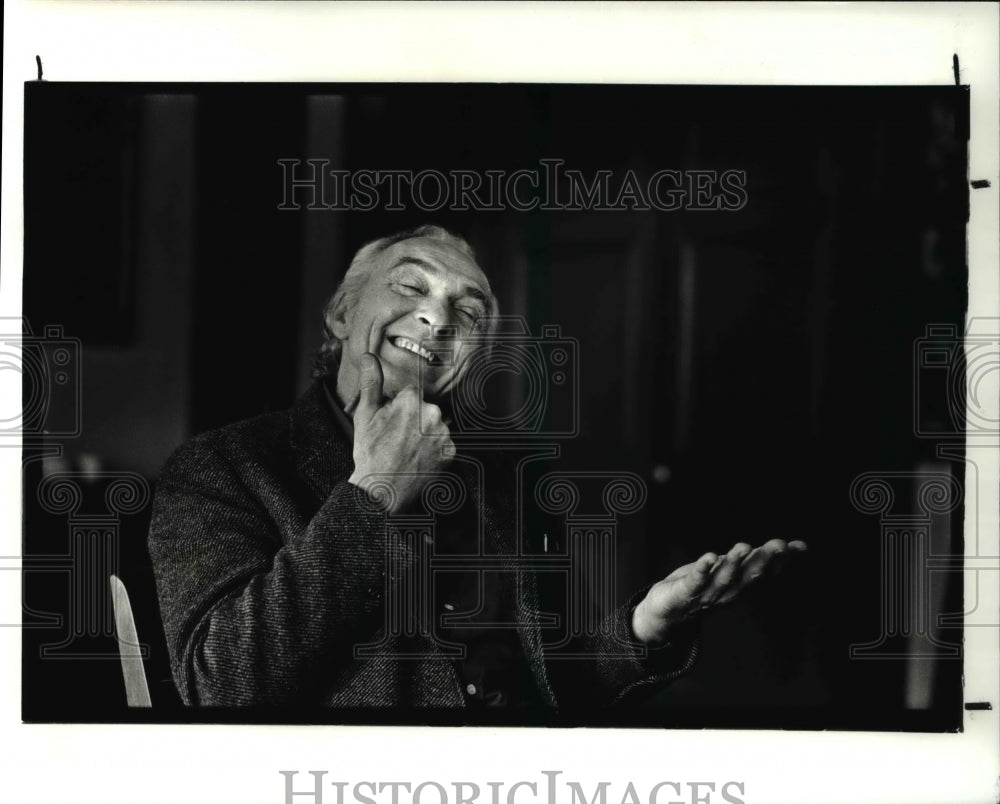 1988 Press Photo Andrew Vasnick - Historic Images