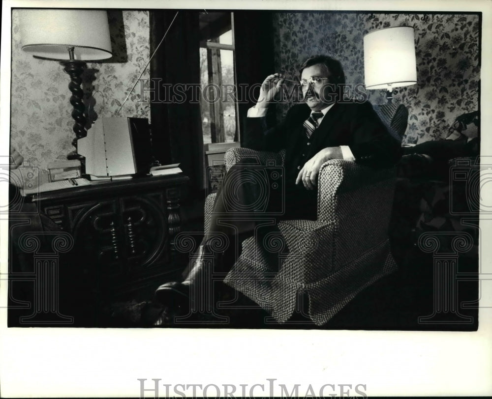 1982 Press Photo Mitch Vance, former President of the League of Women Voters - Historic Images