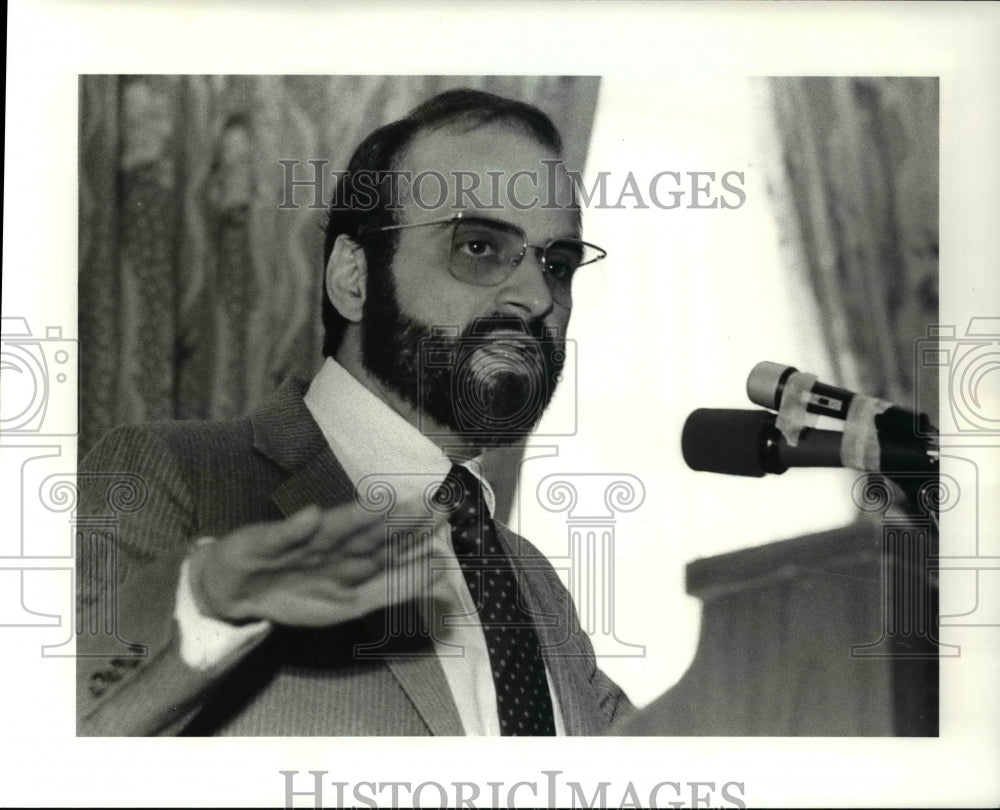 1984 Press Photo Dr.Arthur Zannoni speaker at first Friday Clun at Stouffers Inn-Historic Images