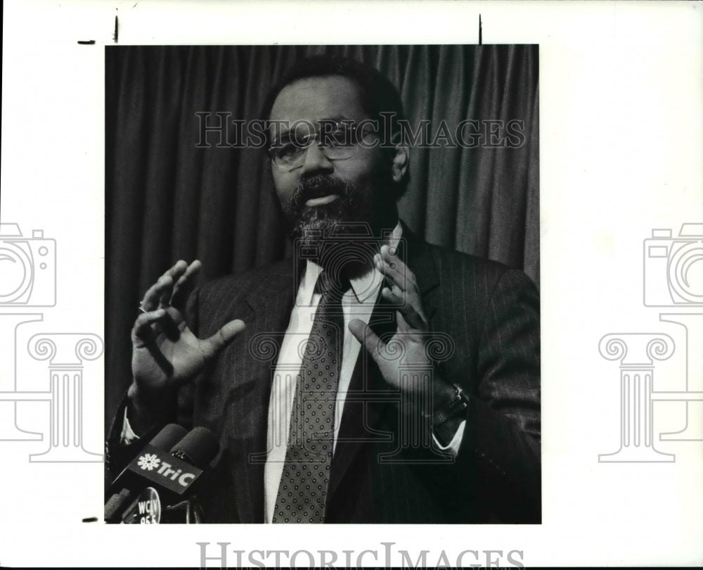 1990 Press Photo Raymond A. Winbush - Historic Images