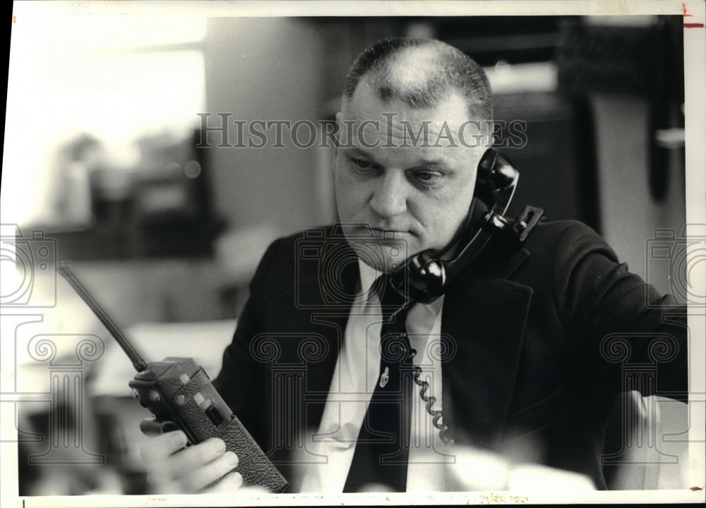 1981 Press Photo Dan Zerbey at the Stadium-Historic Images