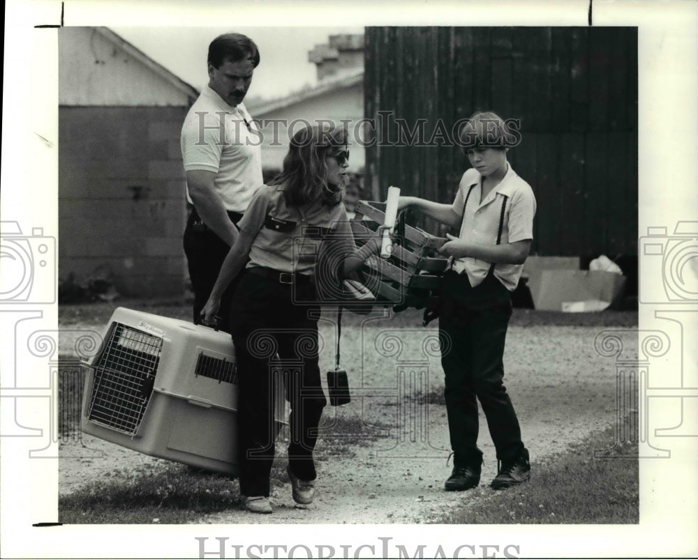 1990 Press Photo Animal Welfare League humane director Debbie Serbati - Historic Images