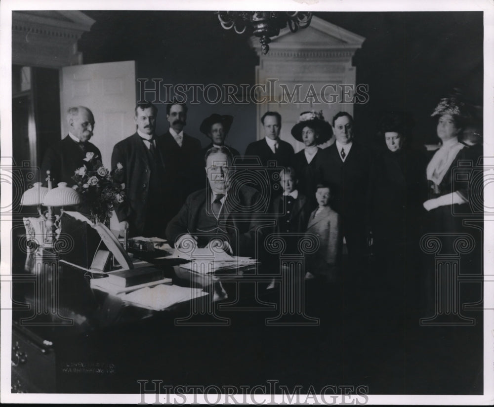 1962 Press Photo President Taft with the United States Children&#39;s Bureau - Historic Images