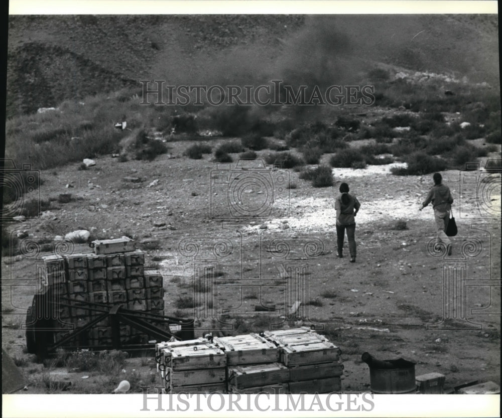 1986 Press Photo Alice Warder Seely and Evelyn Rosenberg after the explosion-Historic Images