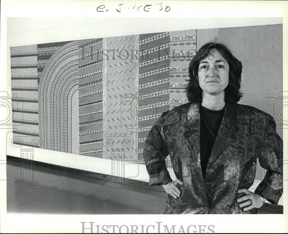 1986, Joyce Kosloff with her Striped cathedral - Historic Images