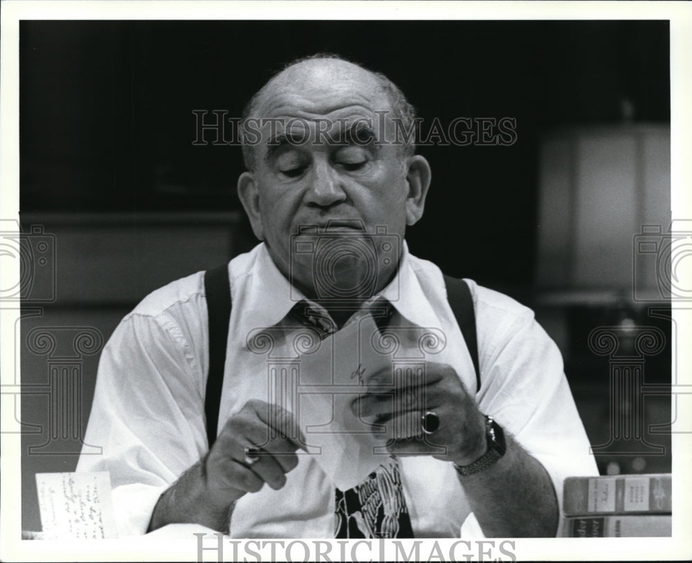 1988 Press Photo Ed Asner as Harry Brock in Born Yesterday - cva52460-Historic Images