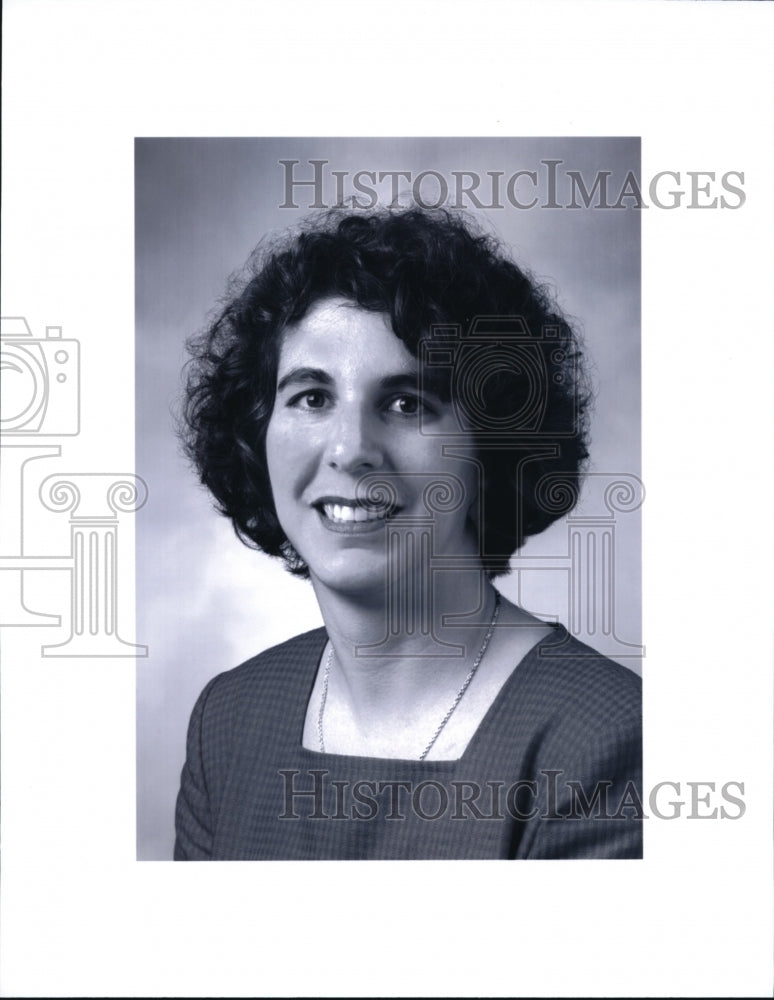 1998 Press Photo Melissa Rogers, Education Program Manager, Research on Fluids - Historic Images