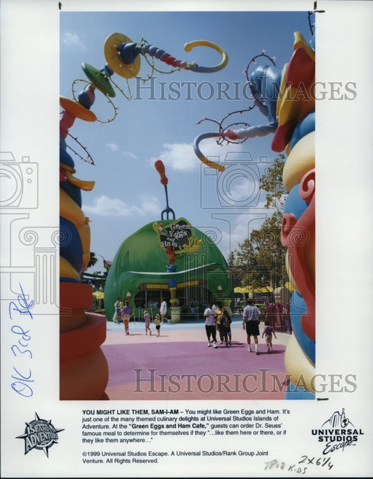 1999 Press Photo The Green Eggs and Ham Cafe at the Universal Studios - Historic Images