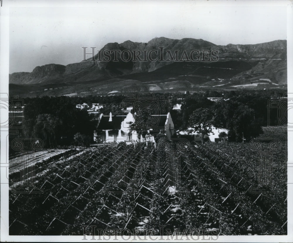 1975 Press Photo Cape Dutch homestead in the Pearl River valley is headquarters - Historic Images