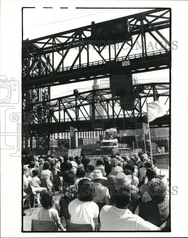 1980 Press Photo The carter Road bridge and the Good tome boat-Historic Images