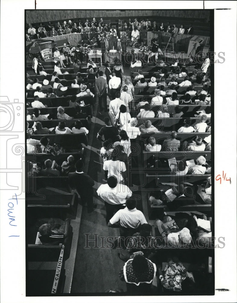 1991 Press Photo The town hall meeting at Zion Hill Missionary Baptist Church - Historic Images