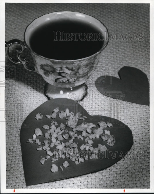 1976, Dieudonne Langston book instructed love potion - Historic Images