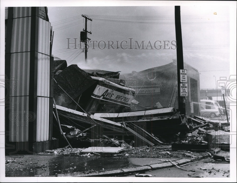 1963 Avis Explosion - Historic Images