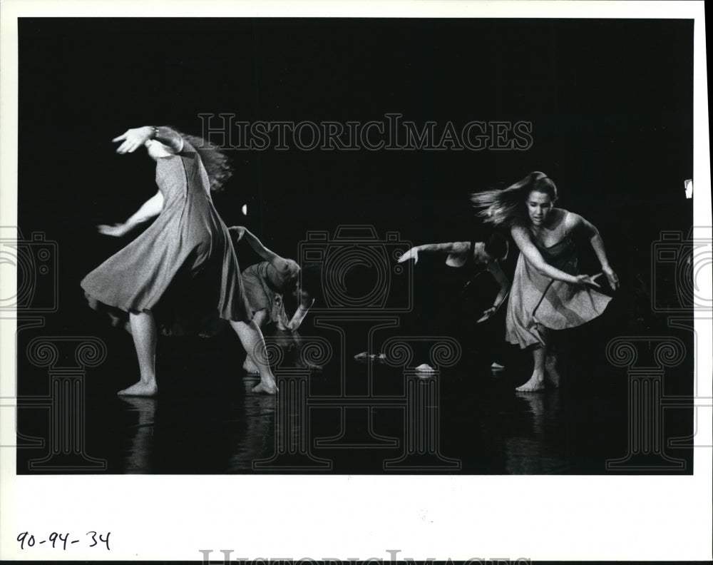 1990 Press Photo The Stephens College dancers - cva55001 - Historic Images