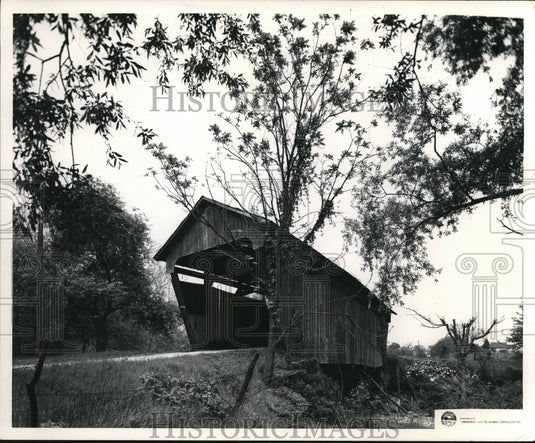 1972 Ohio's remaining covered bridges in Southern Ohio Hill County - Historic Images