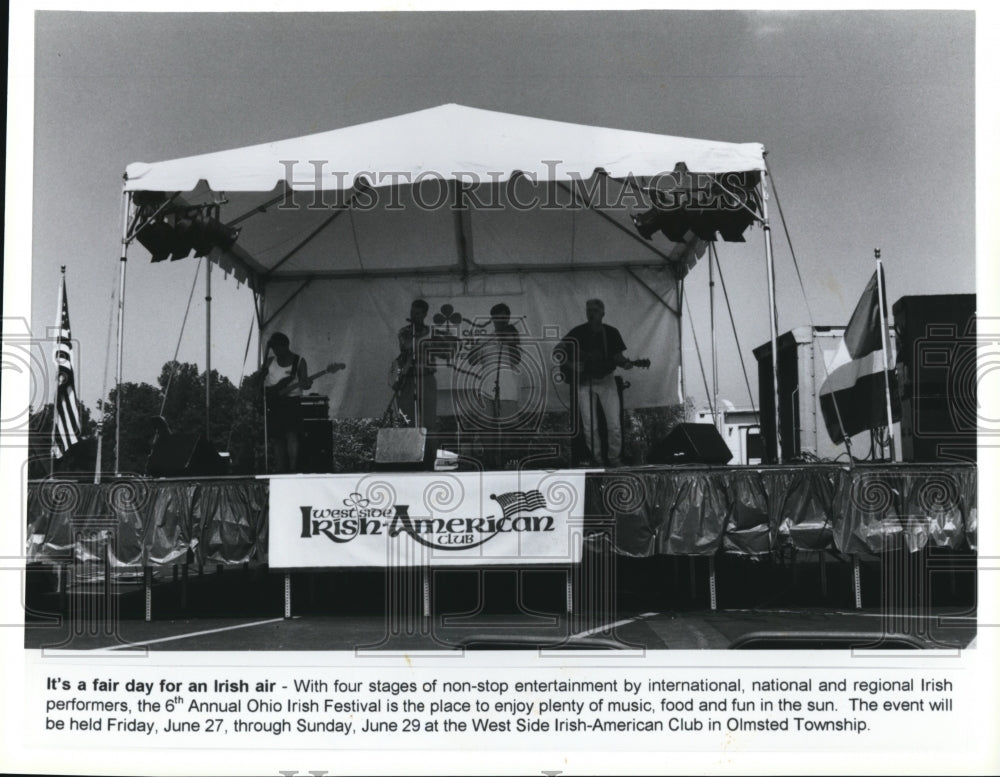 1997 Press Photo The Irish performers at the Annual Ohio Irish Festival - Historic Images