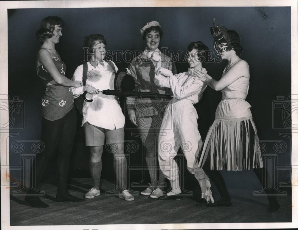 1962 Press Photo The Mather College Juniors&#39; Stunt Night - Historic Images