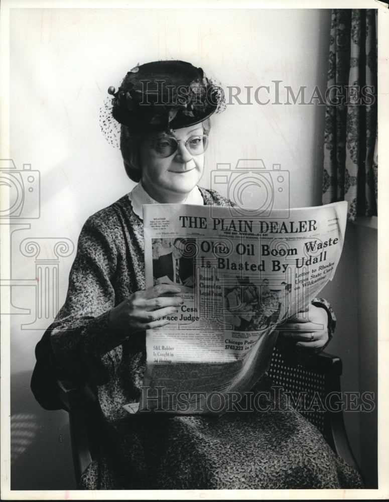 1964 Granny, Mrs. G.E. Faire - Historic Images