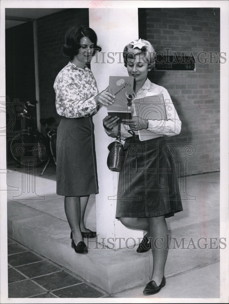 1964 Press Photo Western Reserve University Mather College - 63-Historic Images