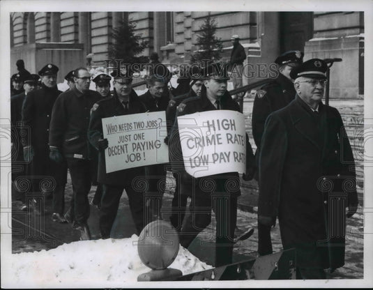1967 Cleve Police & Firemen picket City Hall - Historic Images