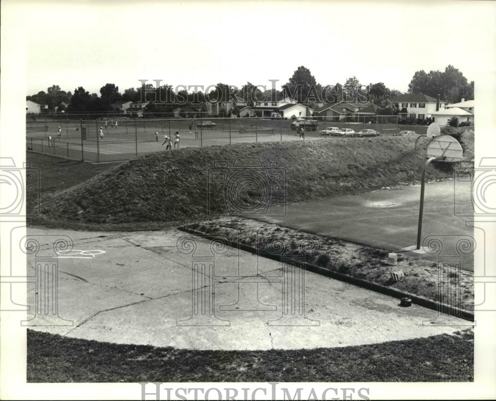 1981 Press Photo Nike site at W. 227 and Westwood - Historic Images