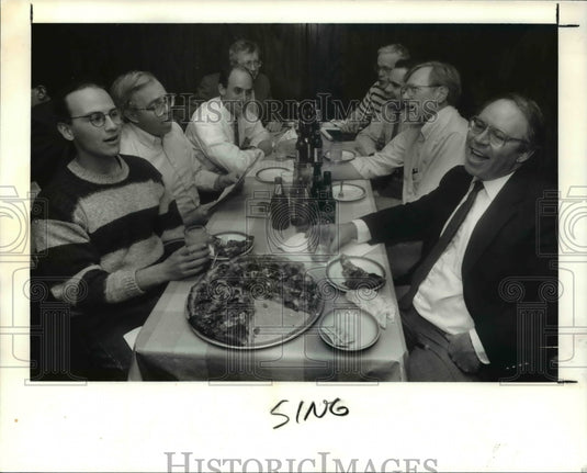 1991 Press Photo The Singers Club at Mama Santas Restaurant, Mayfield Rd. - Historic Images