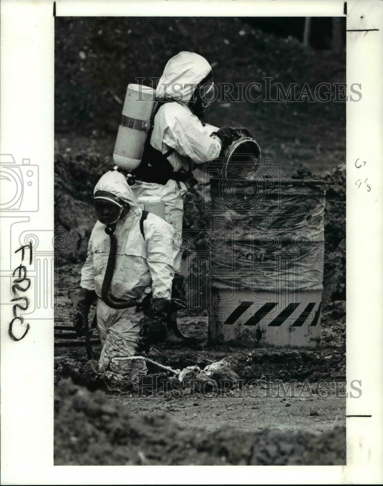 1990 Press Photo Ferro Chemical Corp - Historic Images