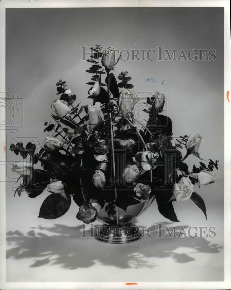 1972 Press Photo Flower Arrangements - 165 - Historic Images