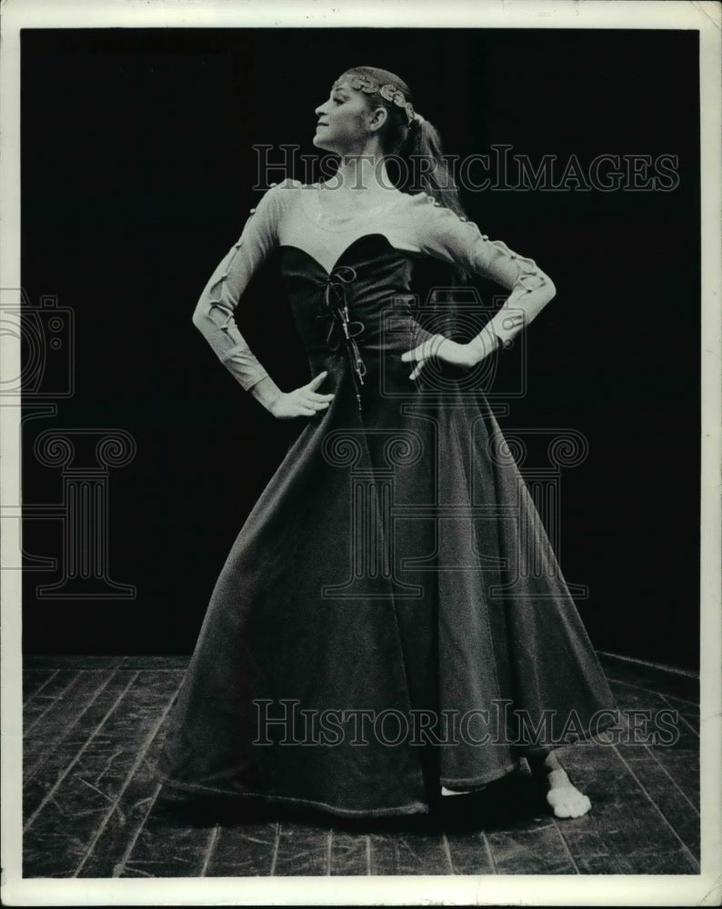 1975 Press Photo Colleen Gustin as Salome, Cincinnati Ballet - cva59623 - Historic Images