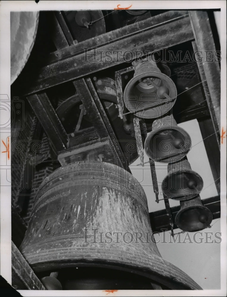 1963 47 bell carillon in the Methodist Church of the Savior - Historic Images