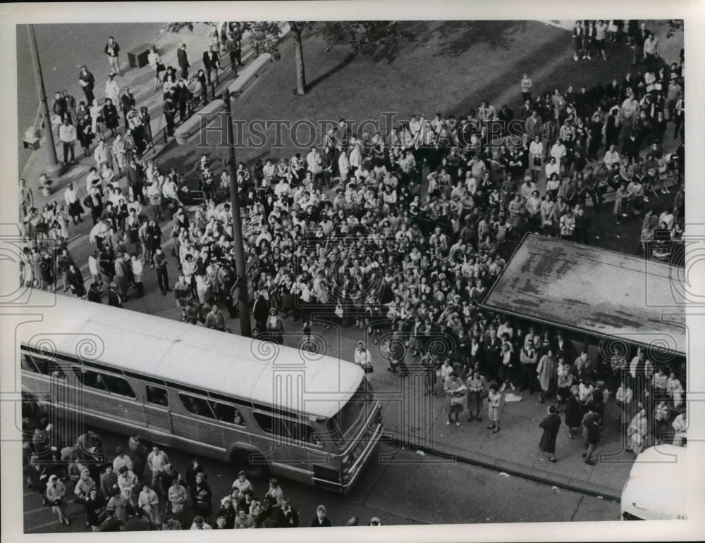 1964 Press Photo Beatlemania in Cleveland-Historic Images