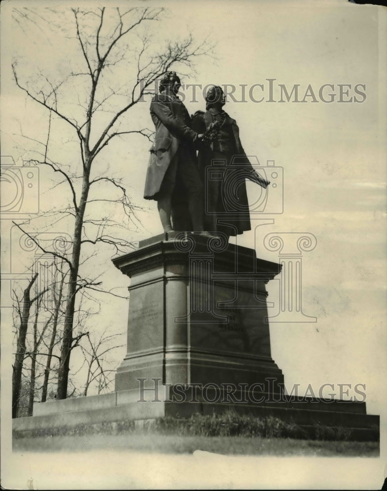 Press Photo Goethe and Schiller Monument at Wade Park - Historic Images