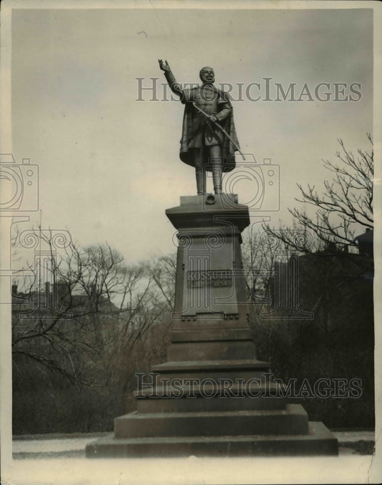Kossuth in University Circle - Historic Images