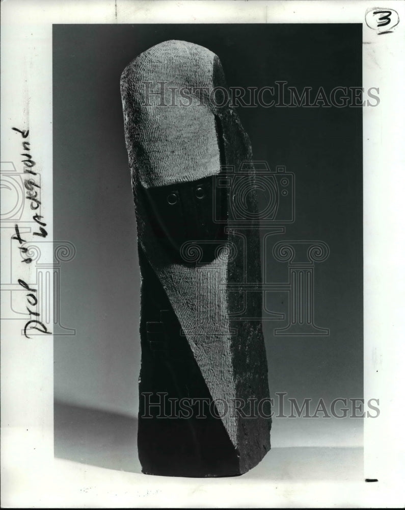 1991 Press Photo Young Bishop Sculpture by Henry Munyaradzi. - cva60073 - Historic Images