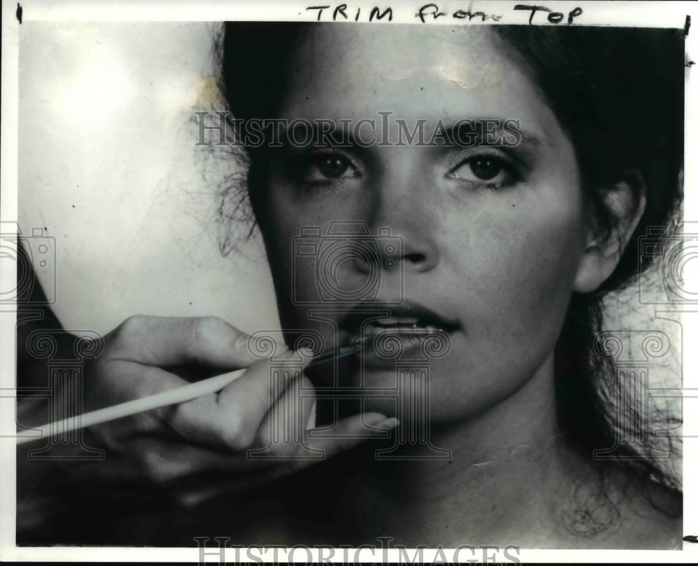 Press Photo Cosmetics - cva60175 - Historic Images