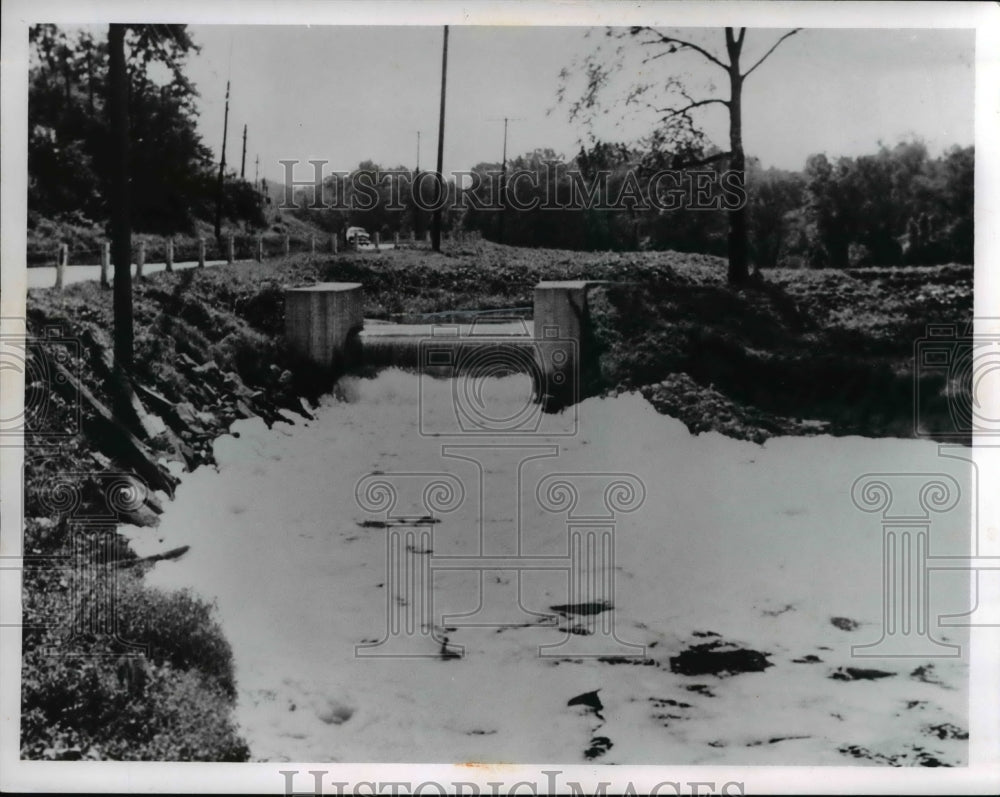 1967, Ohio River Canal - Historic Images