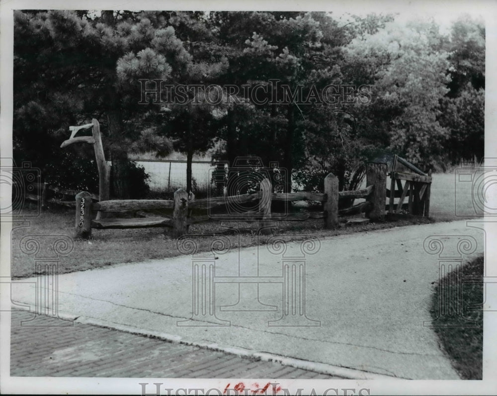 1958, Wooden fences - Historic Images