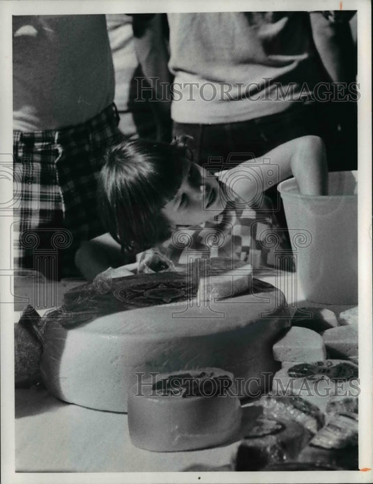 1974 Press Photo Blossom Cheese Festival-Historic Images
