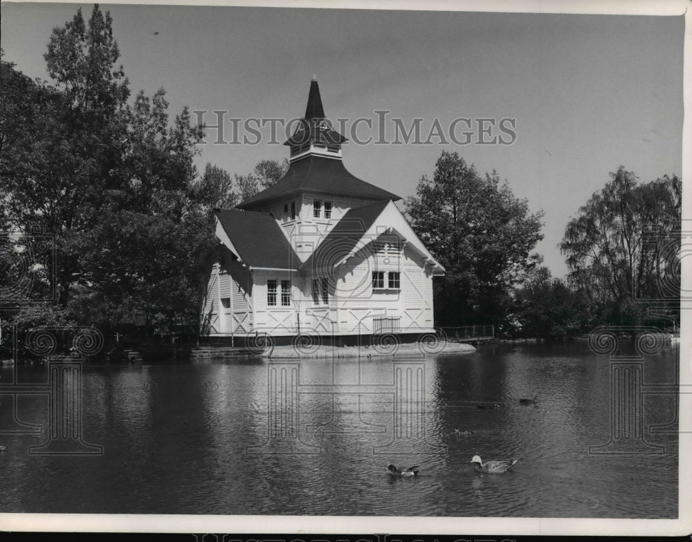 1971 Wade Memorial Hall, Cleveland - Historic Images