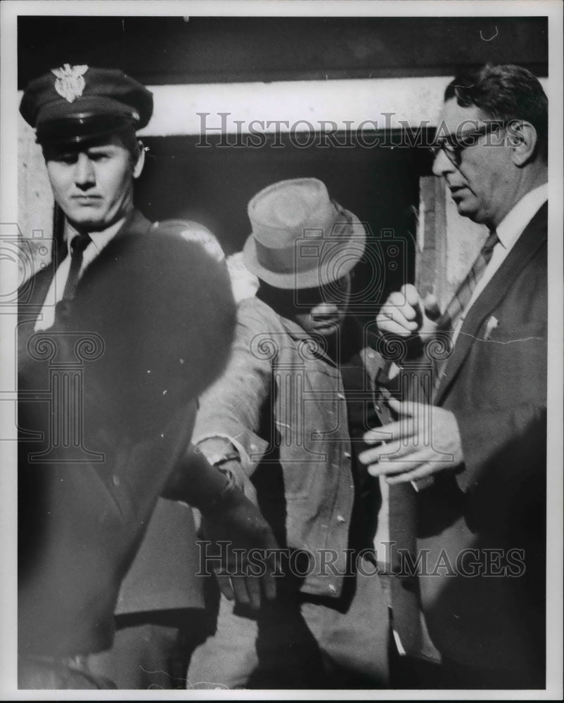 1969 Carwash Fairhiel Auto wash shootings, police remove shooting - Historic Images