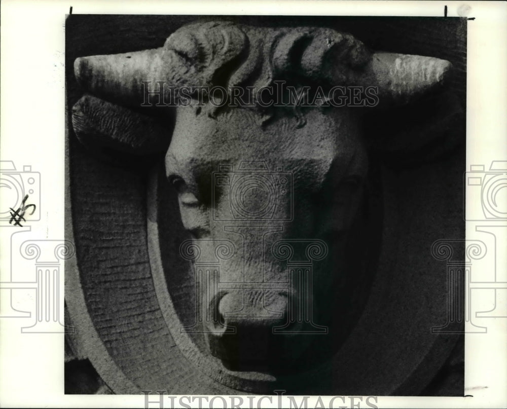 1991 Press Photo The west side market cow statue - Historic Images