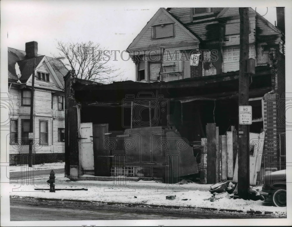 1968, Abandoned houses E57 Quincy south side - Historic Images
