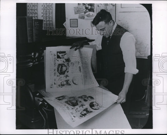 1968 Press Photo Bandlay Meldrum Assistant Sun Editor of Cleveland Newspaper- Historic Images