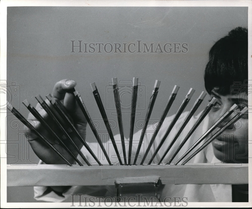 1969 Press Photo Ann Tyus Medical Technician at Picker Corporation - Historic Images