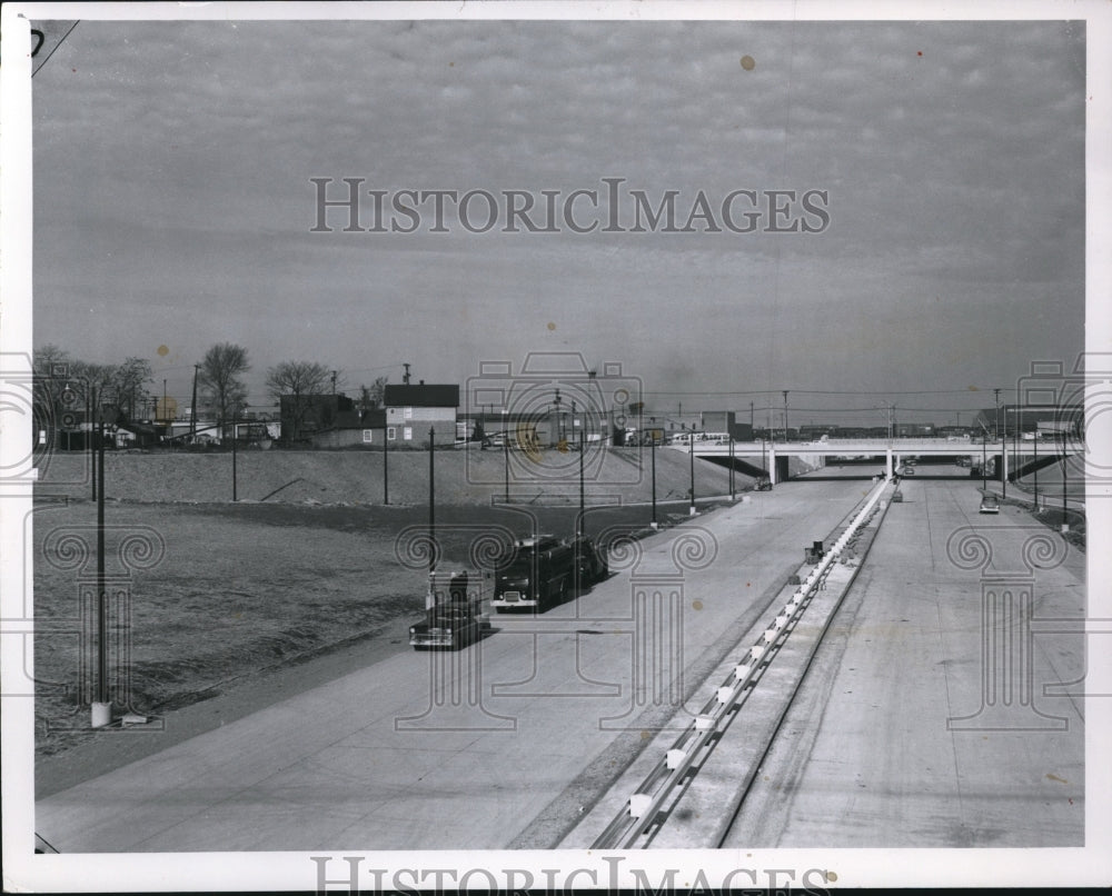 1960 Press Photo Northwad from St. Clair Highways Innerbelt Freeway I-90 - Historic Images