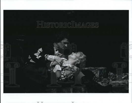 1996 Press Photo Joseph Evans as Faust & Cynthia Clayton as Marguerite - Historic Images