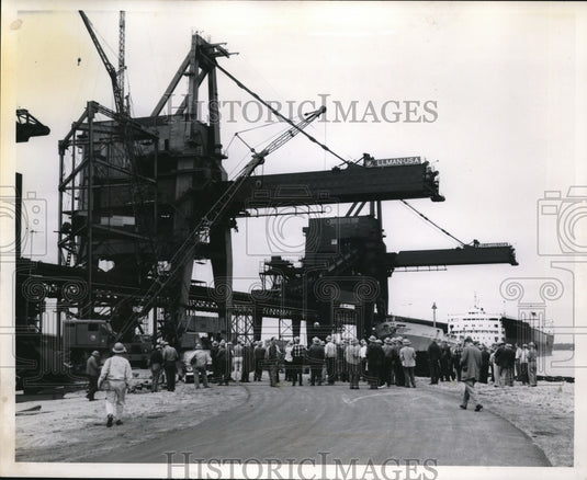 1963 Press Photo These emplyees of McDowell Wellman Engineering Co.-Historic Images